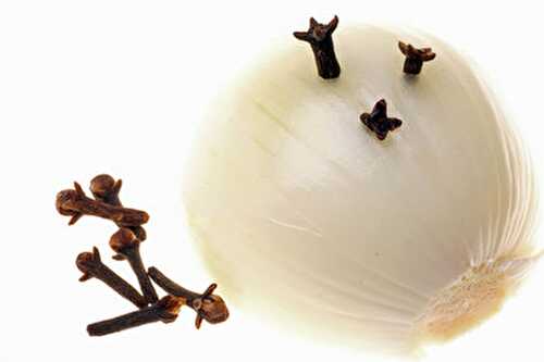 Clou de girofle et ail. Infusion ail et clou de girofle