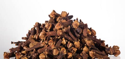 le clou de girofle calme et soulage la rage de dent