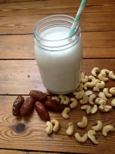 Noix de cajou avec le lait