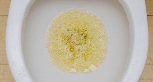 Traitement naturel urine mousseuse