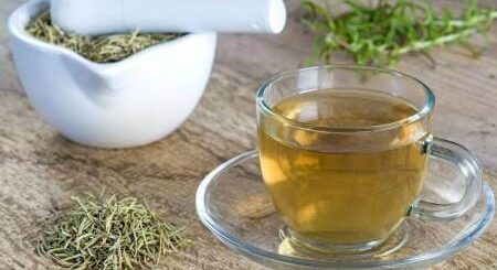 Bienfaits eau de romain pour les cheveux et la fertlité